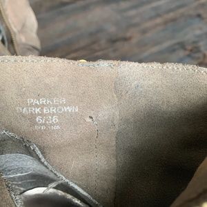 DKNYC Size 6 Taupe Suede Booties